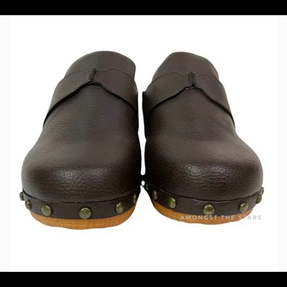 MIA Daisy Brown Studded Vegan Leather Clogs Shoes NWOT Women's size 8.5 - Picture 3 of 5
